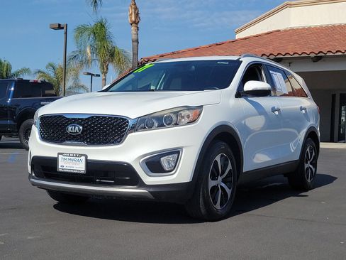 Used 2017 Kia Sorento EX w/ EX Premium Package FWD image 5