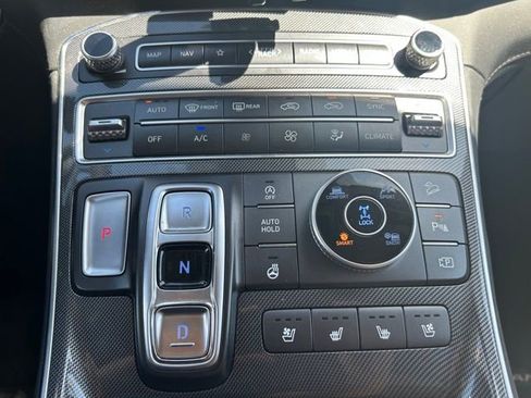 Used 2021 Hyundai Santa Fe Limited image 26
