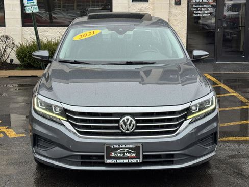Used 2021 Volkswagen Passat 2.0T SE FWD image 15