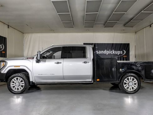 Used 2023 GMC Sierra 3500 Denali w/ Denali Ultimate Package AWD/4WD image 11
