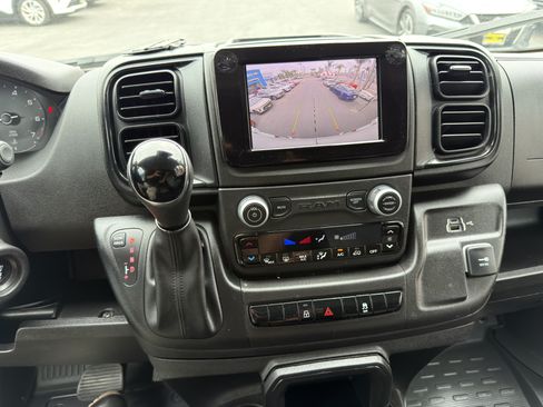 Used 2025 RAM ProMaster 2500 w/ Convenience Group FWD image 26