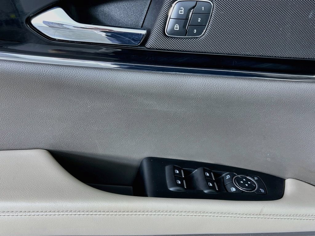 Used 2022 Lincoln Nautilus FWD image 24