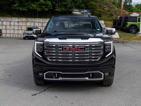 Used 2023 GMC Sierra 1500 Denali w/ Denali Reserve Package AWD/4WD image 2