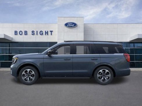 New 2026 Ford Expedition Active image 4