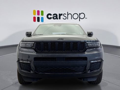 Used 2025 Jeep Grand Cherokee L Limited w/ Black Appearance Package AWD/4WD image 8