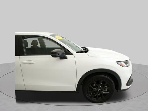 Used 2023 Honda HR-V Sport image 10