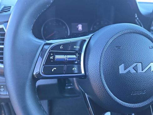 Used 2023 Kia Seltos S w/ Navigation Package AWD/4WD image 12