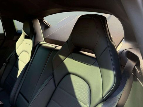 Used 2024 Porsche Panamera image 24