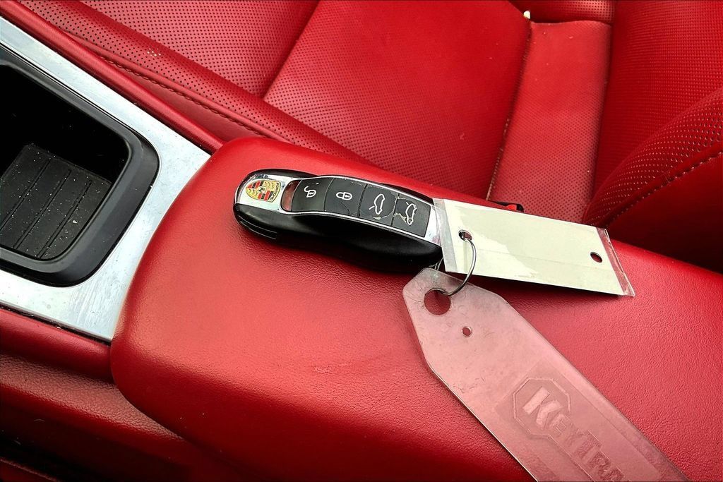 Used 2013 Porsche Boxster RWD image 35