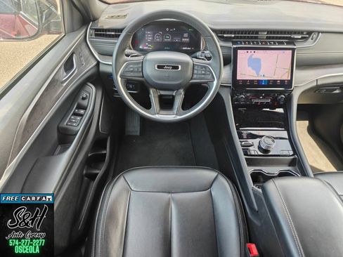 Used 2024 Jeep Grand Cherokee Limited 4xe AWD/4WD image 4