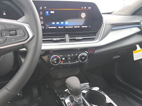 New 2026 Chevrolet Trax LT w/ Driver Confidence Package image 9