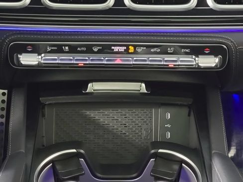 Certified 2026 Mercedes-Benz GLS 580 4MATIC image 23