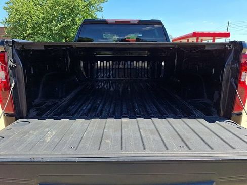 Used 2022 Chevrolet Silverado 1500 Custom AWD/4WD image 30