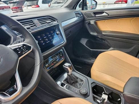 Certified 2024 Volkswagen Tiguan SE R-Line AWD/4WD image 7
