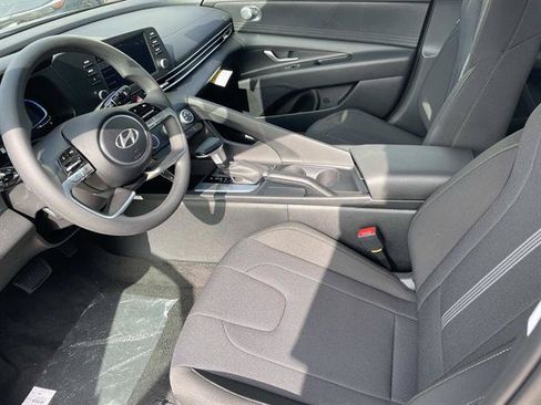 New 2026 Hyundai Elantra SE FWD image 20