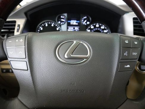 Used 2014 Lexus LX 570 4WD image 18