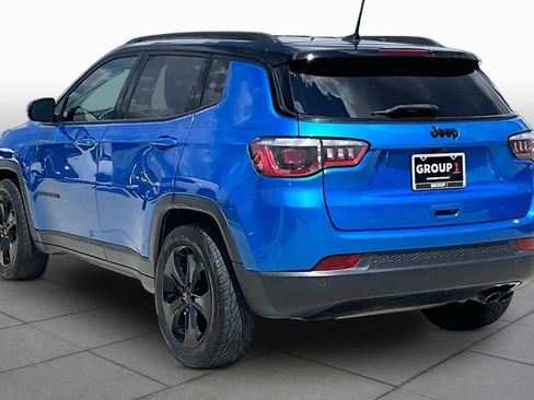Used 2019 Jeep Compass Latitude FWD image 11