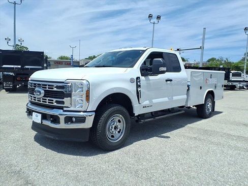 New 2026 Ford F350 XL w/ XL Chrome Package AWD/4WD image 2