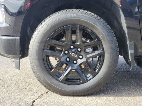 Used 2023 Chevrolet Silverado 1500 RST w/ Z71 Off-Road Package image 10