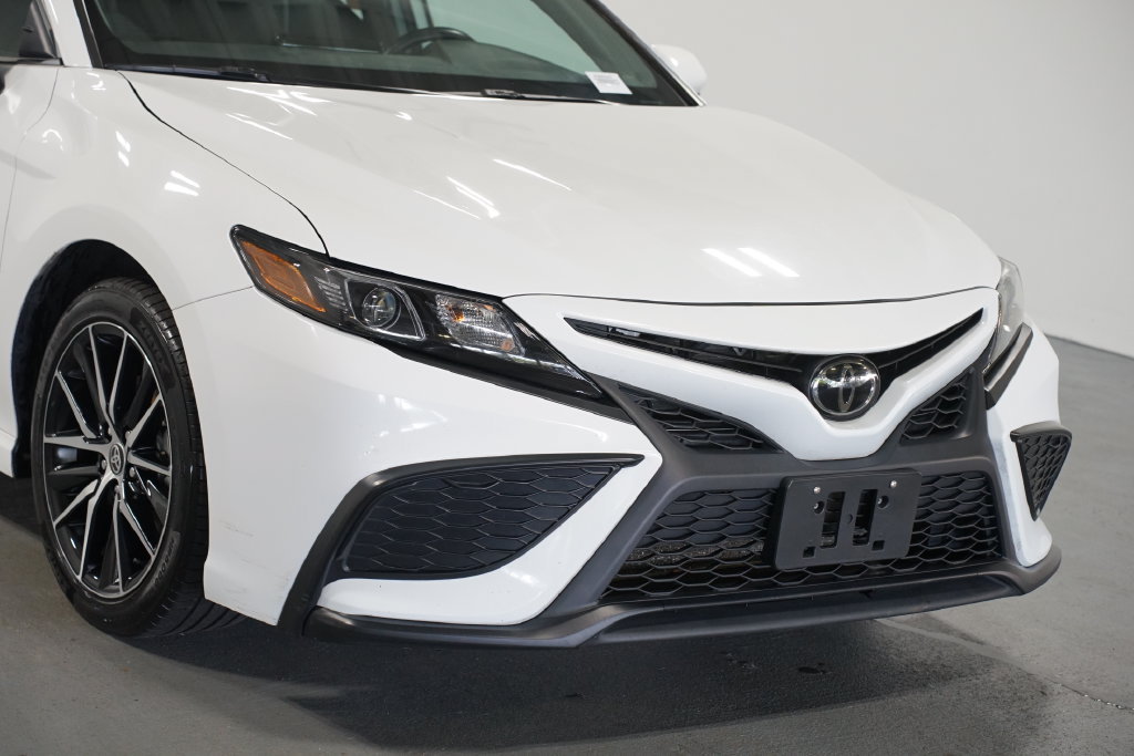 Certified 2024 Toyota Camry SE FWD image 4