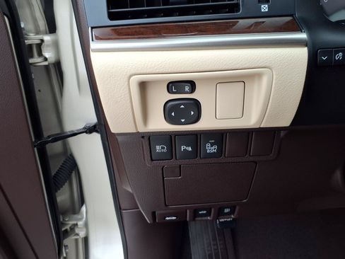 Used 2017 Lexus ES 350 w/ Luxury Package FWD image 10