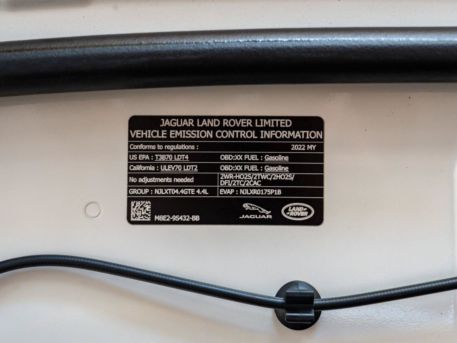 Used 2022 Land Rover Range Rover SV AWD/4WD image 36