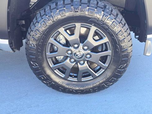 Certified 2025 Toyota 4Runner SR5 AWD/4WD image 9