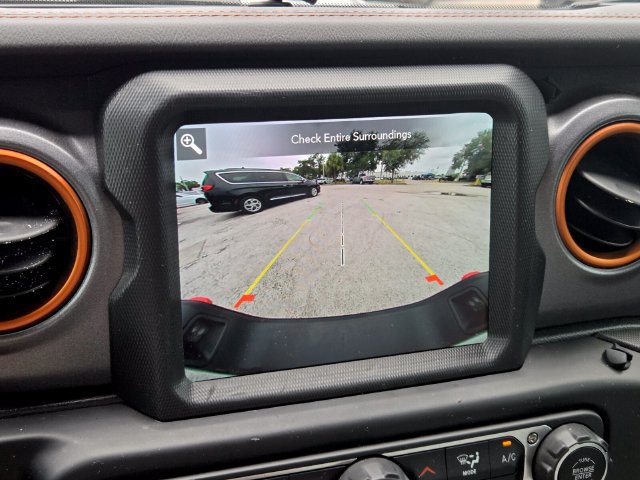 Certified 2022 Jeep Gladiator Mojave w/ Trailer Tow Package AWD/4WD image 25