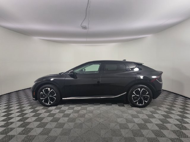Used 2024 Kia EV6 Wind w/ Wind Technology Package AWD/4WD image 2