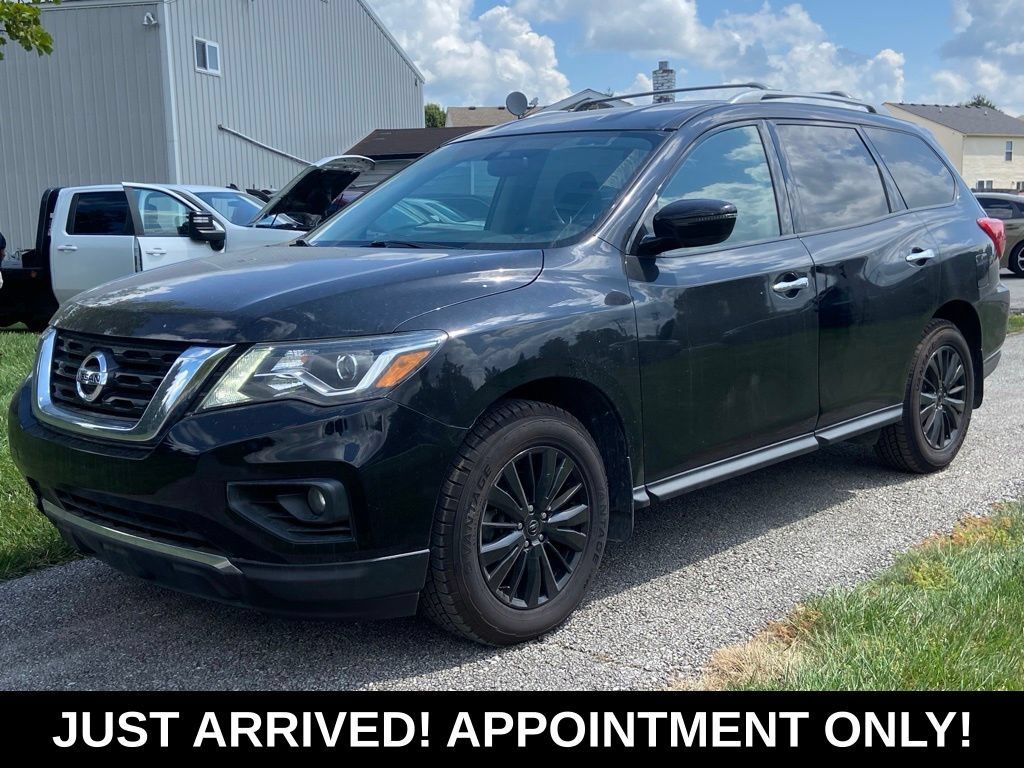Used 2020 Nissan Pathfinder SV AWD/4WD image 1