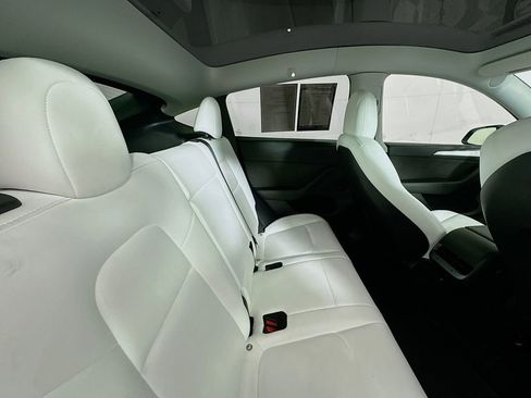 Used 2022 Tesla Model Y Performance image 29