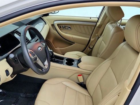 Used 2018 Ford Taurus SEL w/ Equipment Group 201A FWD image 19
