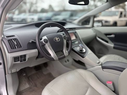 Used 2010 Toyota Prius Five image 13