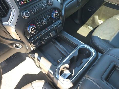 Used 2022 Chevrolet Silverado 1500 LTZ w/ LTZ Premium Package AWD/4WD image 23