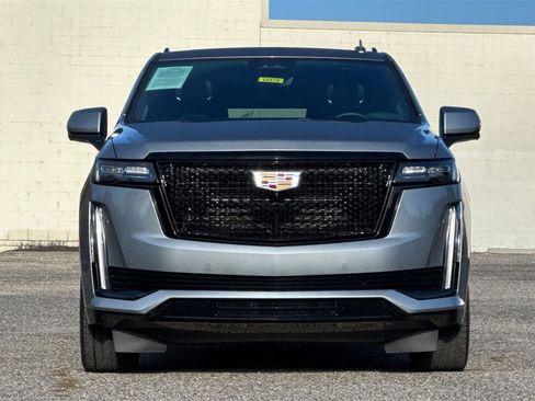 Used 2023 Cadillac Escalade ESV Sport Platinum image 9
