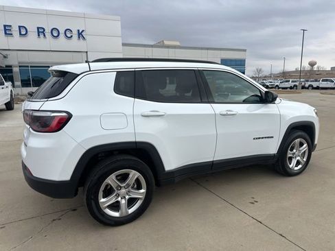 Used 2024 Jeep Compass Latitude image 5