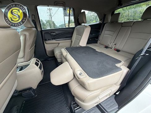 Used 2016 Honda Pilot Touring image 14