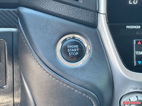 Used 2017 Toyota Land Cruiser AWD/4WD image 24