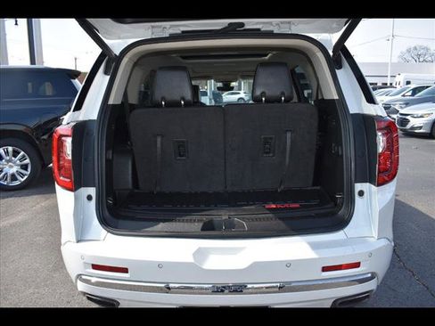 Used 2022 GMC Acadia Denali w/ Denali Ultimate Package image 10