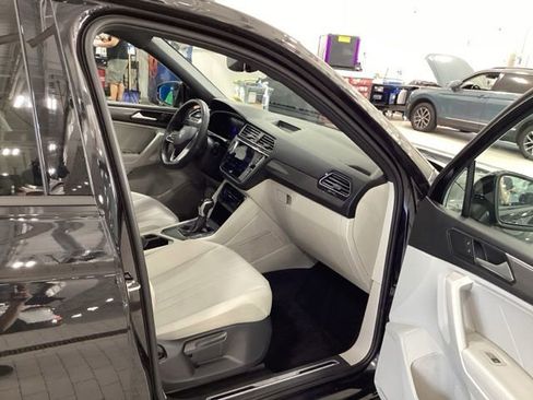 Certified 2023 Volkswagen Tiguan SE R-Line FWD image 12