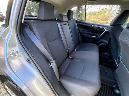 Certified 2025 Toyota RAV4 LE image 19