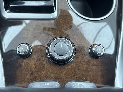 Used 2017 INFINITI QX60 Luxe w/ Deluxe Technology Package image 35