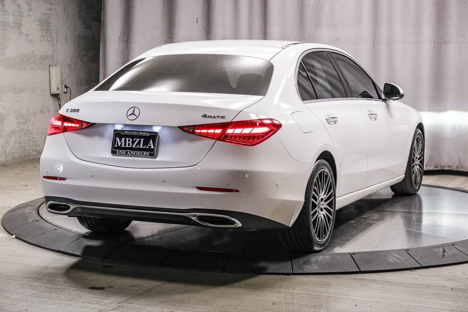 Used 2025 Mercedes-Benz C 300 4MATIC Sedan image 4