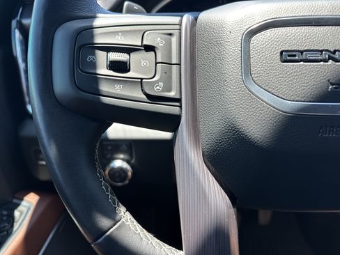 Used 2023 GMC Sierra 1500 Denali Ultimate AWD/4WD image 18