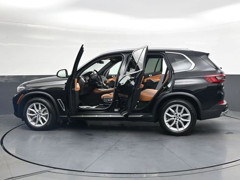 Used 2023 BMW X5 xDrive40i w/ Premium Package AWD/4WD image 37