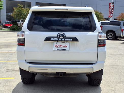 Used 2020 Toyota 4Runner TRD Off-Road AWD/4WD image 6