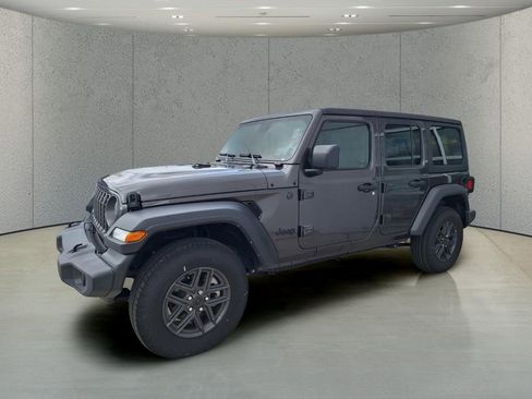 Used 2024 Jeep Wrangler Unlimited Sport AWD/4WD image 9
