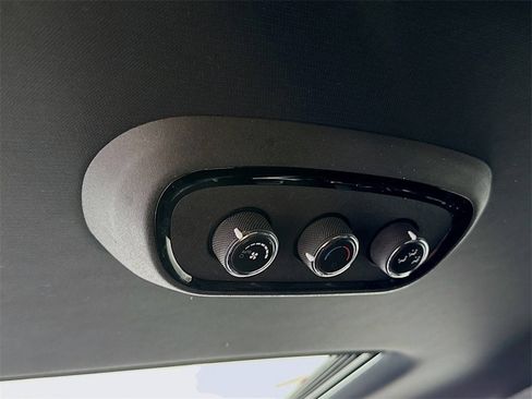 Used 2021 Dodge Durango R/T w/ Blacktop Package image 30