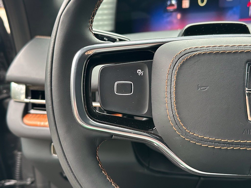 New 2025 Lincoln Navigator Black Label AWD/4WD image 10
