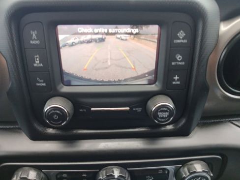 Used 2021 Jeep Wrangler Unlimited Sport image 8